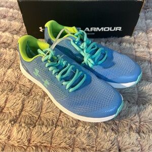 Under Armour Girls Soft Blue Sneakers size 4